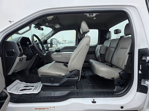 Used 2021 Ford F450 XL w/ Power Equipment Group image 21