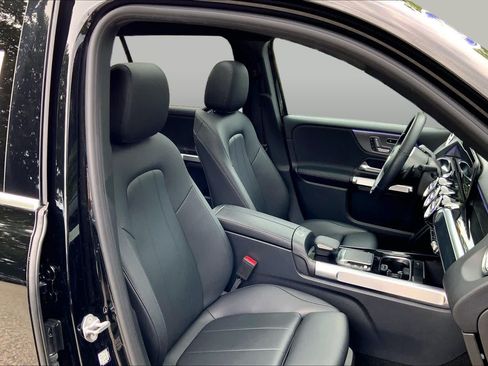 Certified 2021 Mercedes-Benz GLB 250 4MATIC image 8
