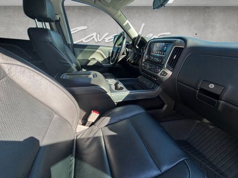 Used 2018 Chevrolet Silverado 1500 LT w/ Texas Edition image 27