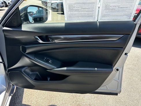 Used 2022 Honda Accord Sport image 14