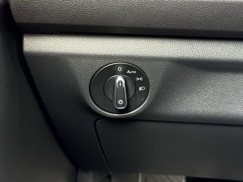 Used 2022 Volkswagen Jetta SEL image 13