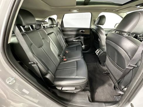 Used 2023 Kia Sorento S w/ Panoramic Sunroof Package AWD/4WD image 29
