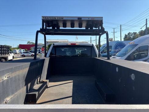 Used 2018 Ford F350 XL w/ Power Equipment Group RWD image 9