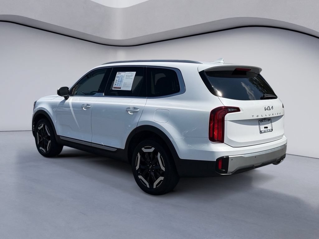 Used 2024 Kia Telluride S w/ S Sunroof Package FWD image 3