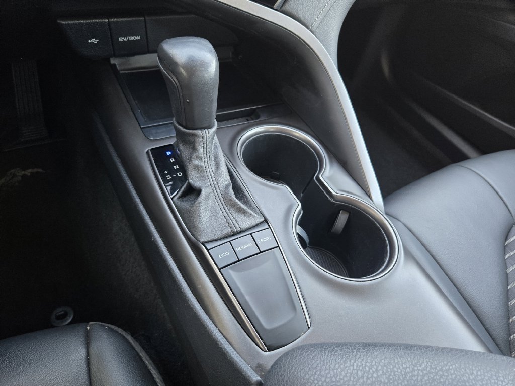 Used 2023 Toyota Camry SE w/ Convenience Package FWD image 17