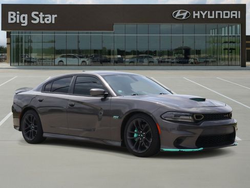Used 2020 Dodge Charger Scat Pack w/ Navigation & Travel Group RWD image 6