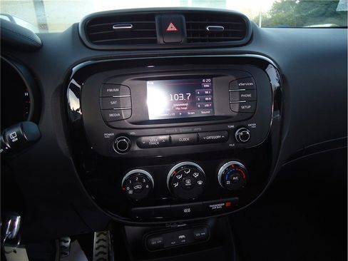 Used 2016 Kia Soul ! w/ Umber Package 1 image 21