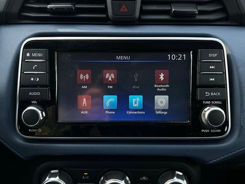 Used 2025 Nissan Versa SV image 26