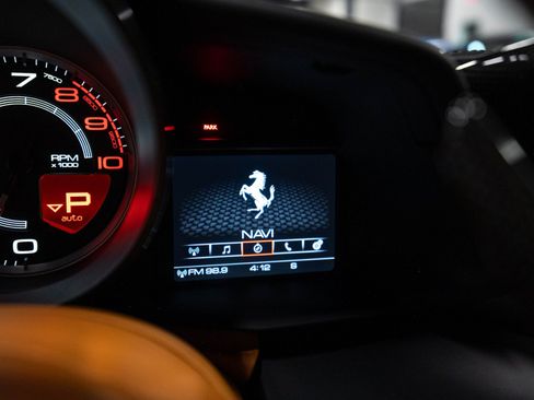 Used 2016 Ferrari 488 GTB RWD image 19