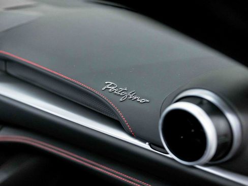 Used 2019 Ferrari Portofino RWD image 72