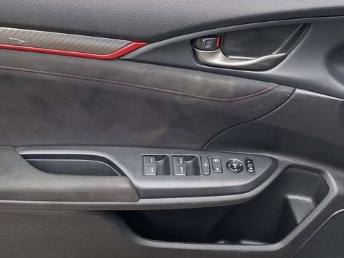 Used 2017 Honda Civic Type R image 13