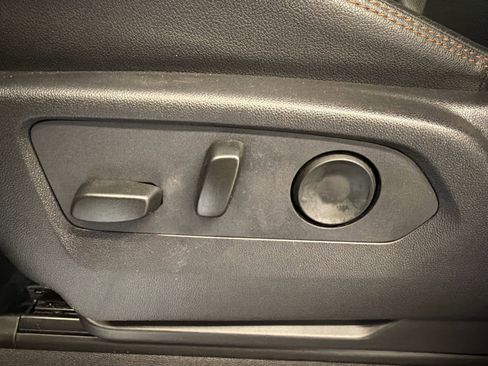 Used 2024 GMC Sierra 1500 AT4 w/ AT4 Preferred Package image 18