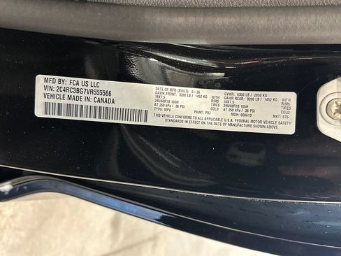 New 2027 Chrysler Pacifica Select AWD/4WD image 12