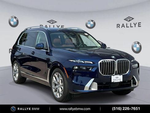 Used 2024 BMW X7 xDrive40i w/ Premium Package AWD/4WD image 1