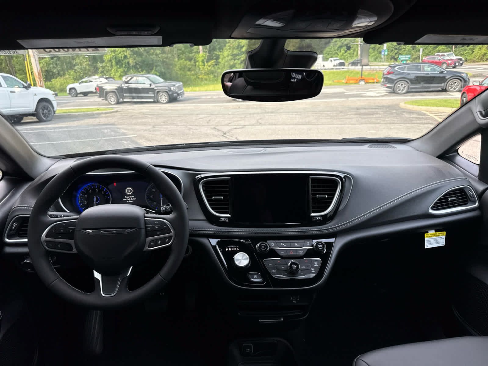 New 2027 Chrysler Pacifica Select AWD/4WD image 19