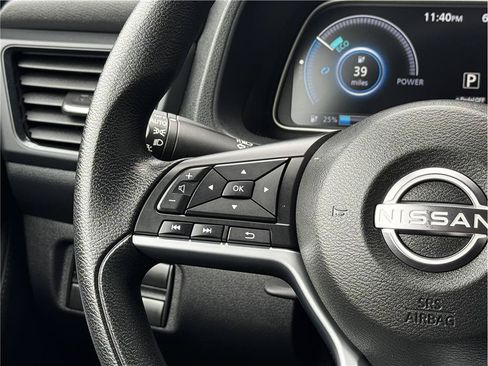 Used 2025 Nissan Leaf S FWD image 22