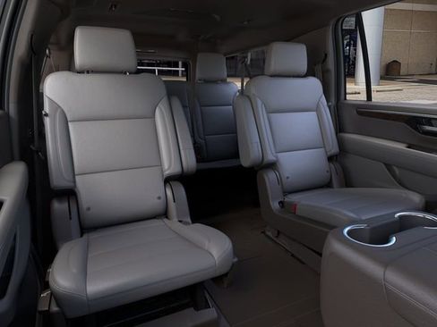 New 2026 Chevrolet Suburban Z71 w/ Comfort Package image 17