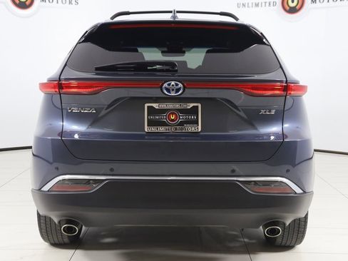 Used 2023 Toyota Venza XLE image 42