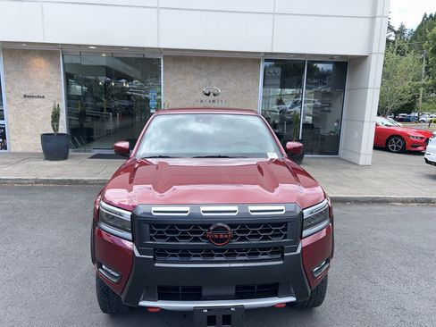 Used 2025 Nissan Frontier PRO-4X w/ Tow Package AWD/4WD image 2