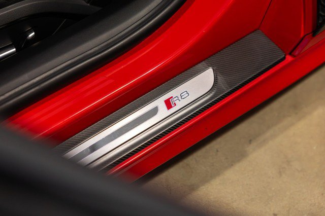 Used 2017 Audi R8 V10 plus AWD/4WD image 32