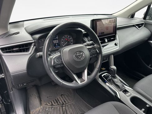 Used 2023 Toyota Corolla Cross LE FWD image 11