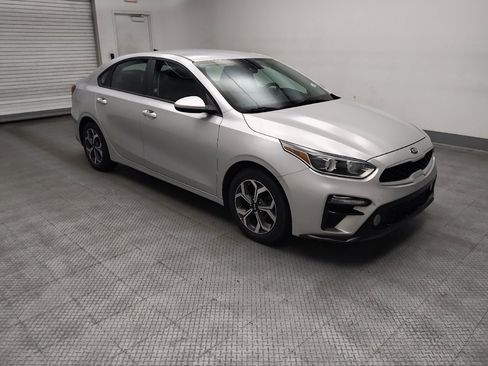 Used 2019 Kia Forte LXS FWD image 11
