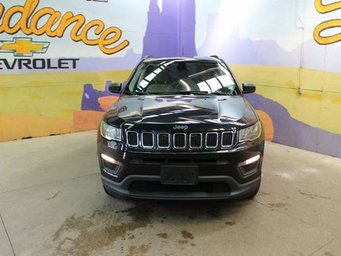 Used 2018 Jeep Compass Sport image 3