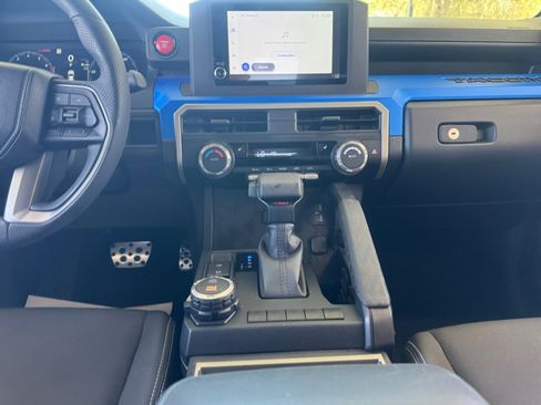 Certified 2025 Toyota Tacoma TRD Sport AWD/4WD image 20