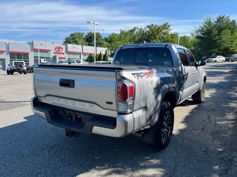 Used 2021 Toyota Tacoma TRD Sport AWD/4WD image 4