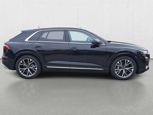New 2026 Audi Q8 Premium Plus AWD/4WD image 4