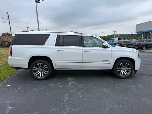 Used 2018 GMC Yukon XL Denali w/ Denali Ultimate Package AWD/4WD image 5