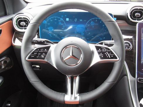 New 2026 Mercedes-Benz GLC 300 4MATIC image 25