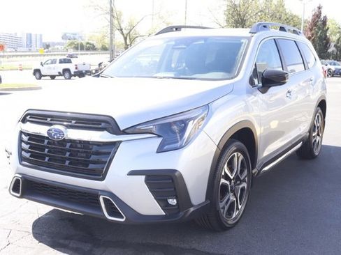 Used 2025 Subaru Ascent Touring w/ Popular Package #1 image 9