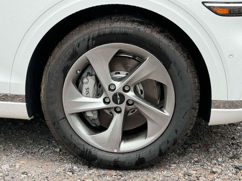 New 2026 Genesis GV70 2.5T Advanced image 6