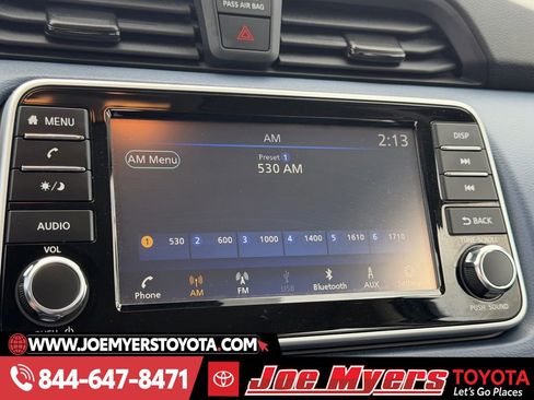 Used 2025 Nissan Versa SV image 17