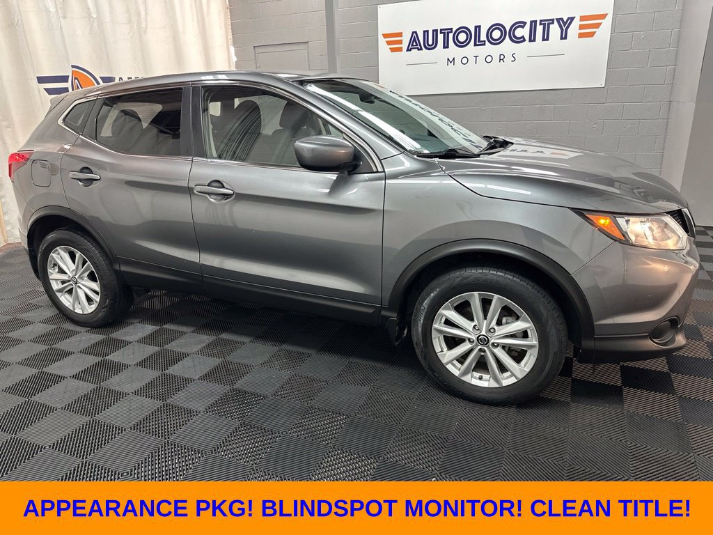 Used 2019 Nissan Rogue Sport S w/ Appearance Package FWD image 1