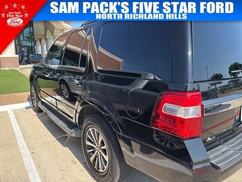 Used 2017 Ford Expedition XLT w/ Equipment Group 202A RWD image 4
