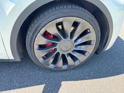 Used 2021 Tesla Model Y Performance AWD/4WD image 11