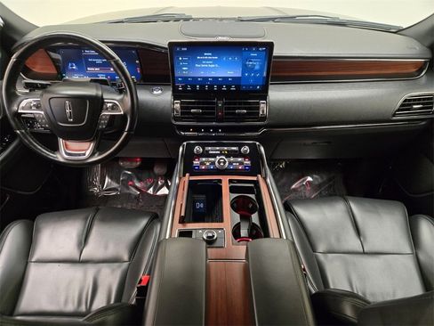 Used 2024 Lincoln Navigator L 4WD image 24