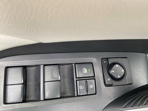 Used 2020 Toyota RAV4 XLE w/ Convenience Package AWD/4WD image 40