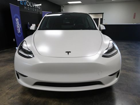 Used 2021 Tesla Model Y Performance image 4