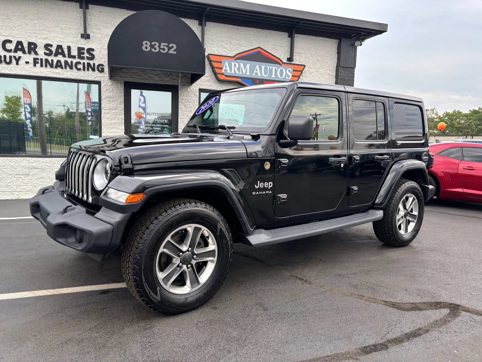 Used 2020 Jeep Wrangler Unlimited Sahara AWD/4WD image 3