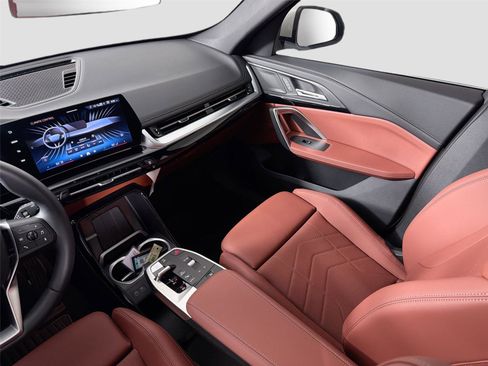 New 2026 BMW X1 xDrive28i w/ Technology Package AWD/4WD image 24