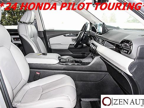 Used 2024 Honda Pilot Touring image 30