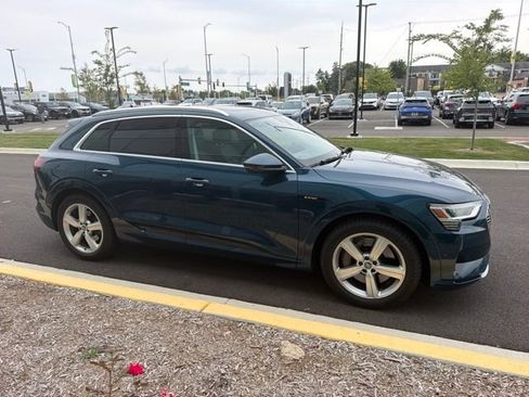Used 2019 Audi e-tron Premium Plus AWD/4WD image 15