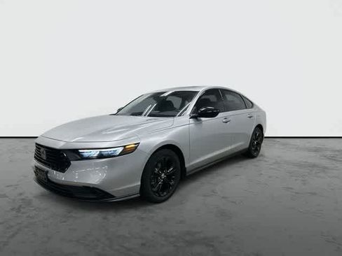 Used 2025 Honda Accord SE image 8
