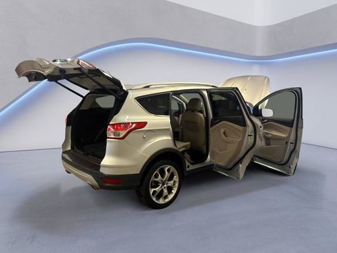 Used 2015 Ford Escape Titanium w/ Equipment Group 301A AWD/4WD image 14