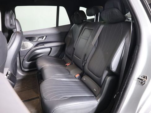 Used 2023 Mercedes-Benz EQS 580 4MATIC SUV image 46