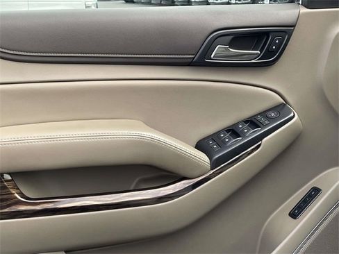 Used 2019 GMC Yukon XL SLT image 11