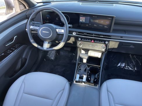 Used 2025 Hyundai Santa Cruz SEL FWD image 14